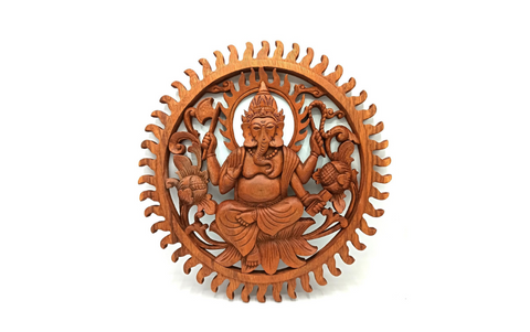 Koka panelis ar Ganešu